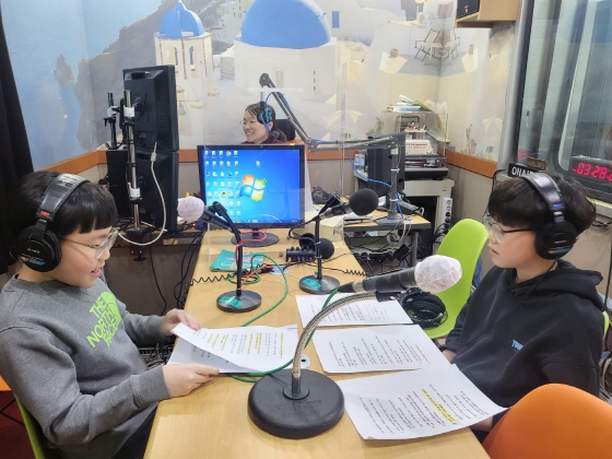 최준원, 준우 MBC경남 라디오 FM 아침의 행진 지역 광고 녹음했습니다.^^ 
